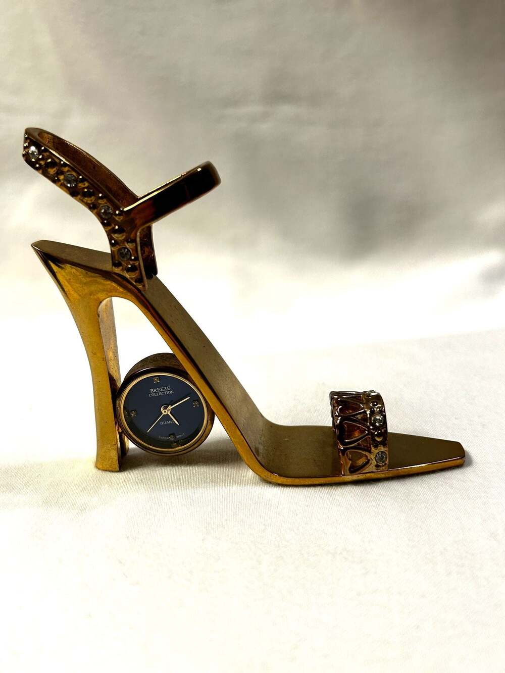 Breeze Collection Gold Tone Miniature High Heel Shoe
